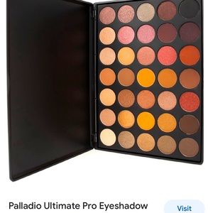 The ultimate Pro shadow pallet
